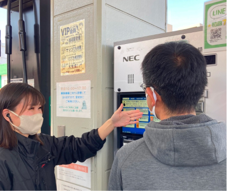 働くスタッフの様子